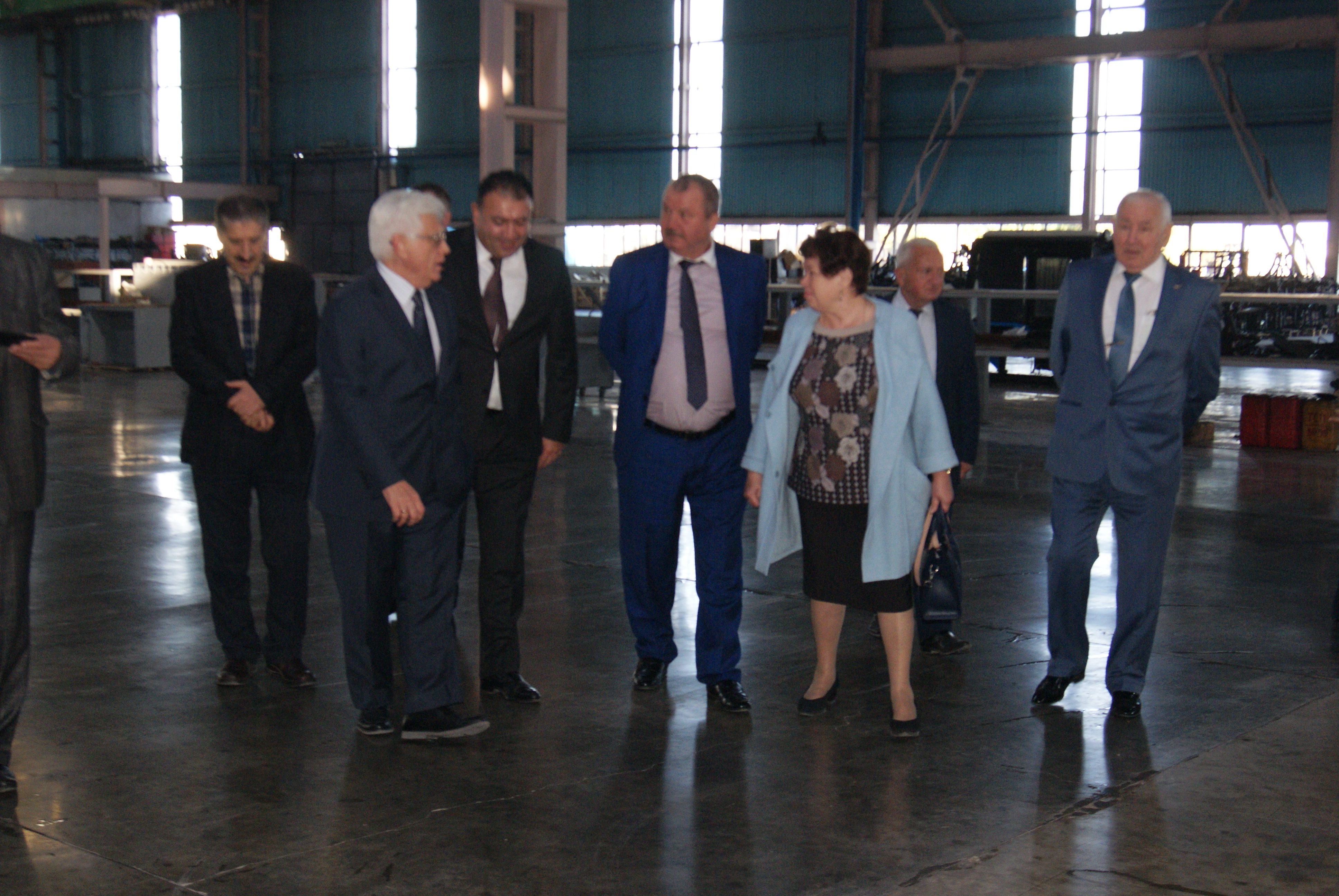 Rusiya səfiri Gəncə Avtomobil Zavodunda olub (FOTO)