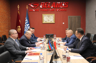 Gəncə Avtomobil Zavodu və Minsk Traktor Zavodunun rəhbərliyi 3-cü ölkələrə ixrac məsələsini müzakirə etdilər